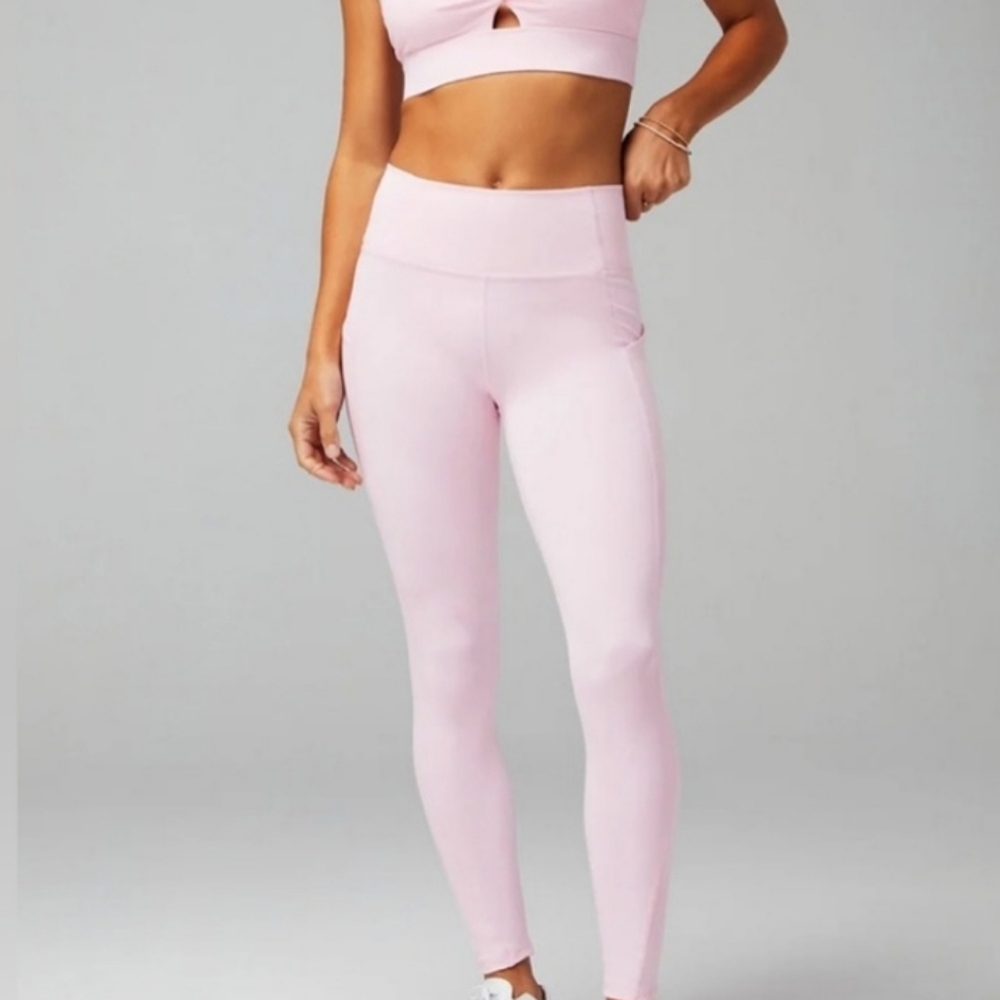 Fabletics Oasis Pureluxe High-Waisted 7/8 Leggings
